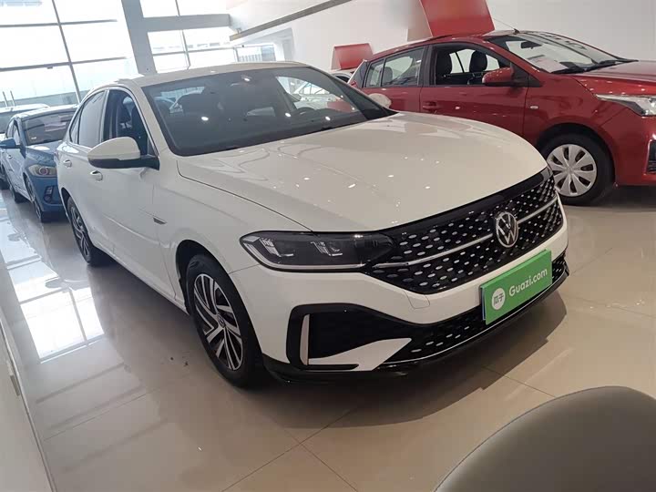 Фото 4 - Volkswagen Lavida