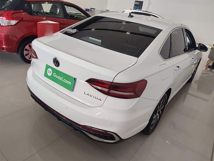 Фото 7 - Volkswagen Lavida