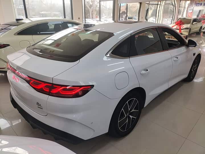 Фото 7 - BYD Qin L