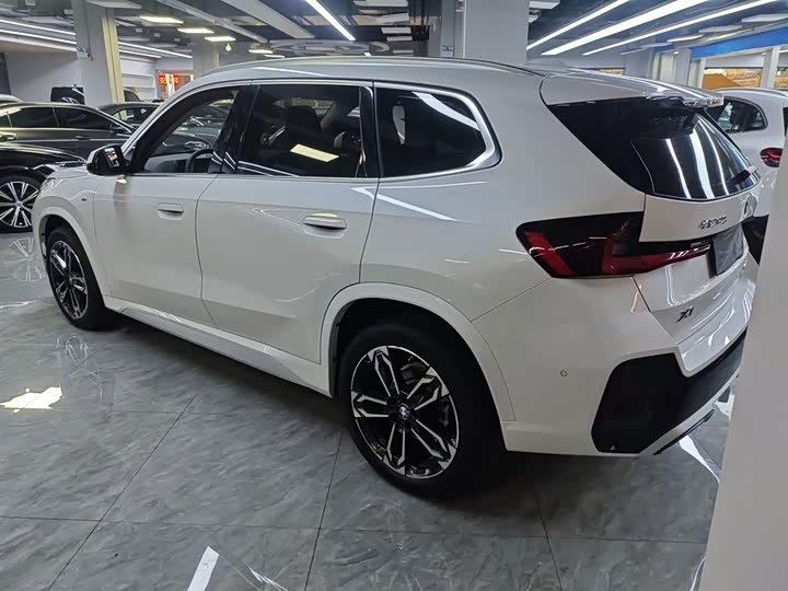 Фото 5 - BMW X1