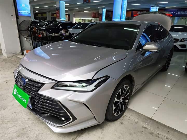 Фото 1 - Toyota Avalon