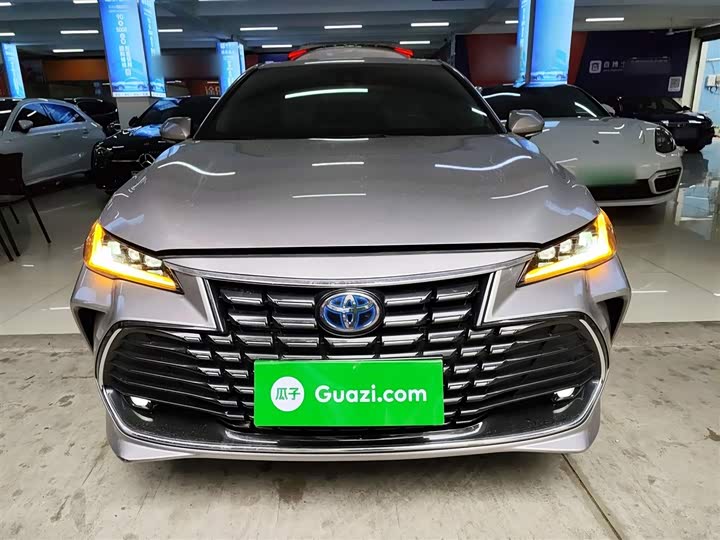 Фото 3 - Toyota Avalon