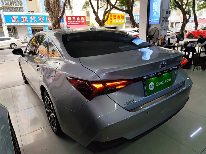 Фото 5 - Toyota Avalon