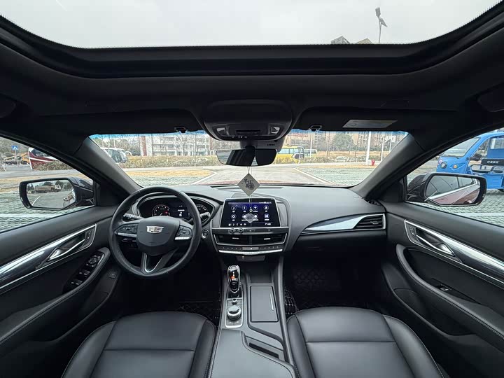 Фото 6 - Cadillac CT5