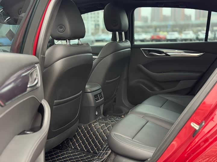 Фото 8 - Cadillac CT5