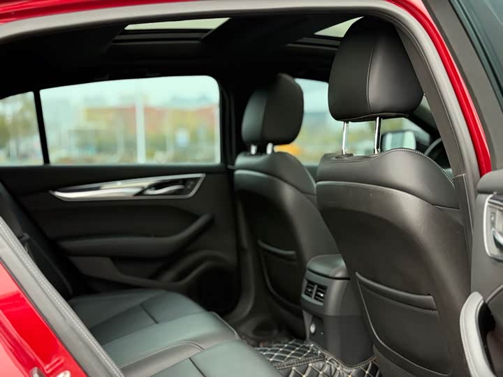 Фото 9 - Cadillac CT5