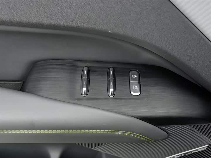 Фото 9 - Bestune 03