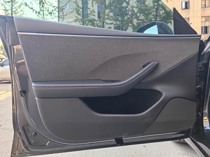 Photo 5 - Tesla Model 3