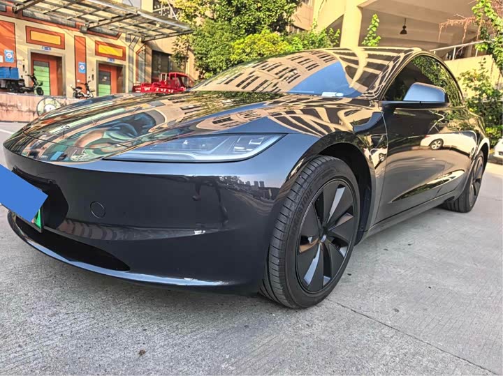 Photo 6 - Tesla Model 3