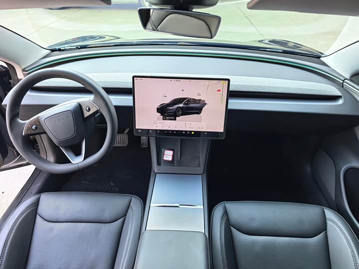 Photo 7 - Tesla Model 3