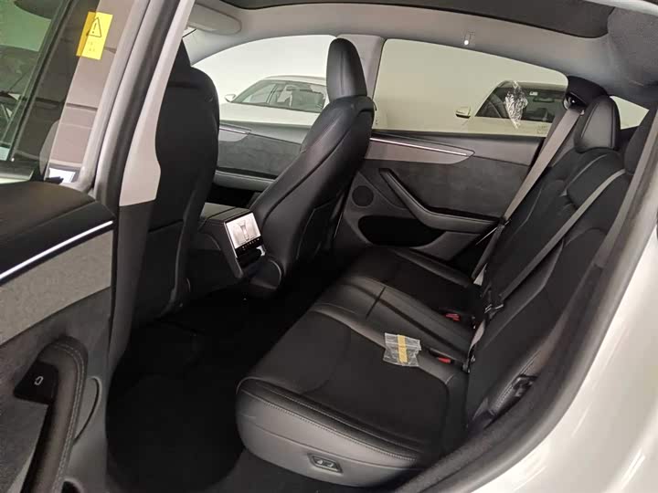 Фото 9 - Tesla Model Y