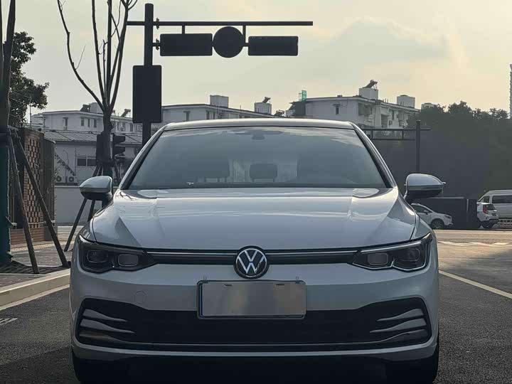 Фото 2 - Volkswagen Golf