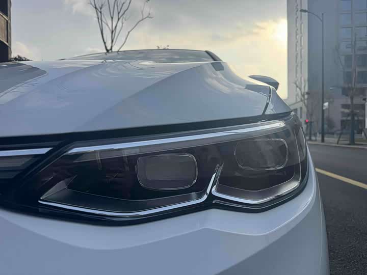 Фото 4 - Volkswagen Golf