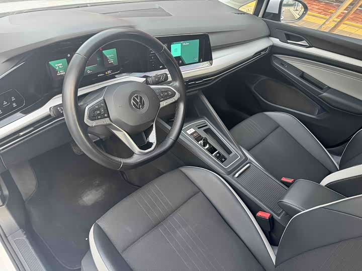 Фото 7 - Volkswagen Golf