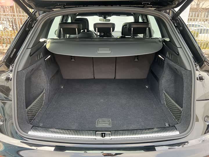 Фото 8 - Audi Q5L