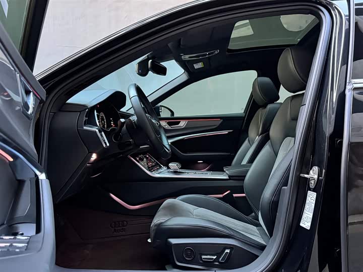 Фото 7 - Audi A6L