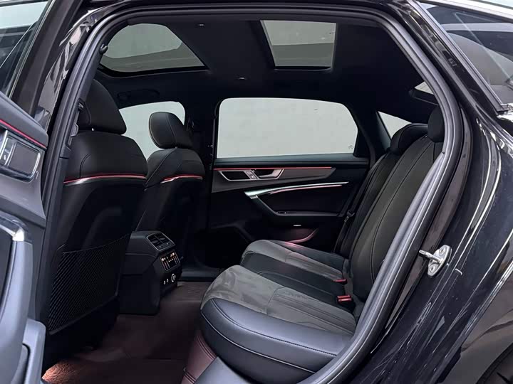 Фото 8 - Audi A6L