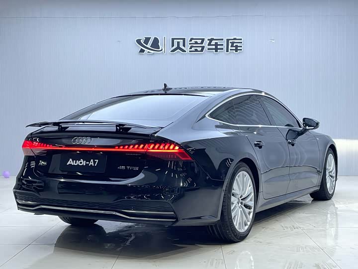Фото 5 - Audi A7