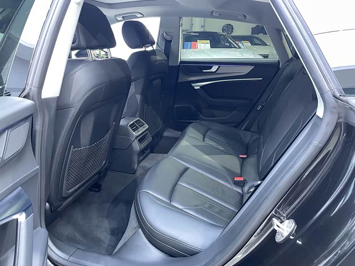 Фото 8 - Audi A7