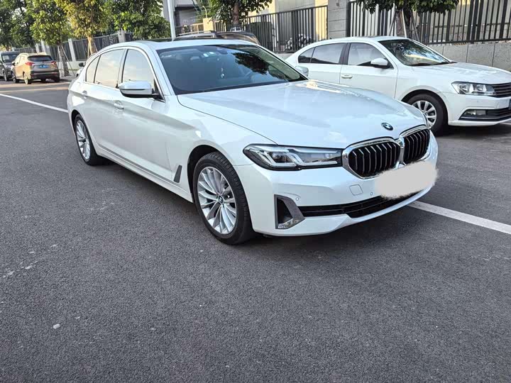 Фото 3 - BMW 5 Series