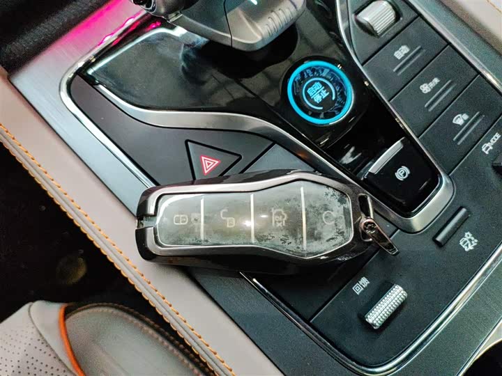 Фото 9 - BYD Yuan Plus