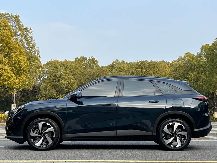 Фото 3 - BAIC Arcfox Alpha T5