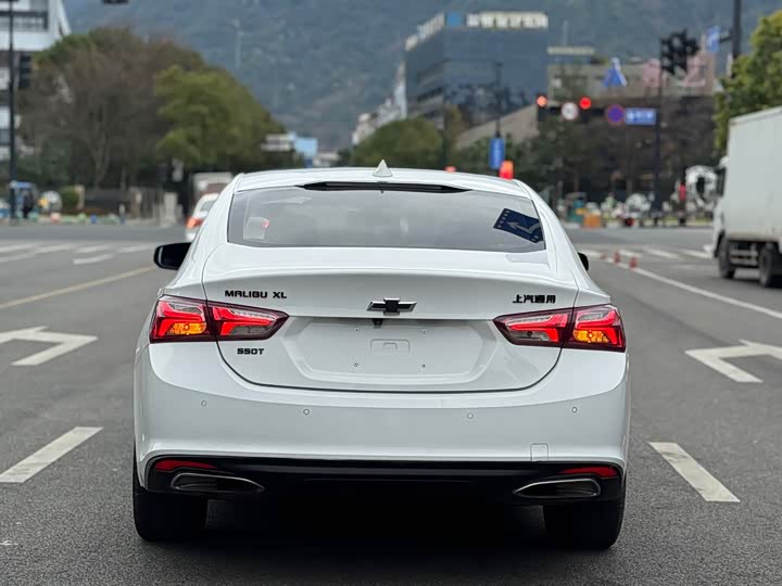 Фото 6 - Chevrolet Malibu XL