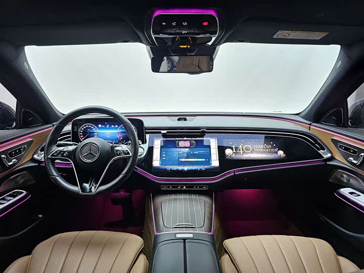 Фото 9 - Mercedes-Benz E-Class