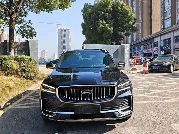 Фото 2 - Geely Monjaro