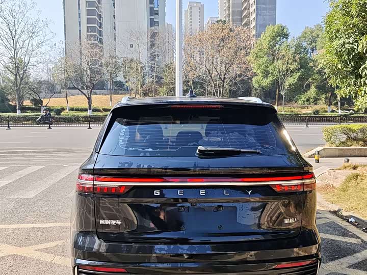 Фото 5 - Geely Monjaro