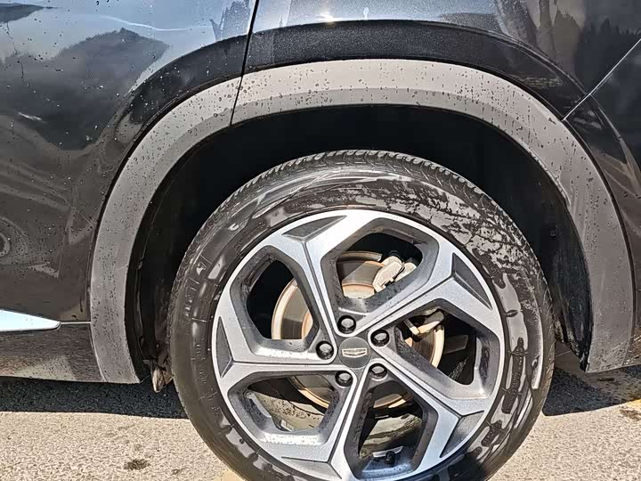 Фото 6 - Geely Monjaro