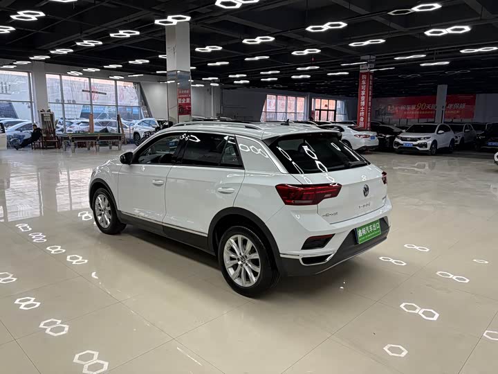 Фото 6 - Volkswagen T-Roc