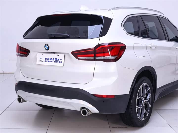 Фото 8 - BMW X1