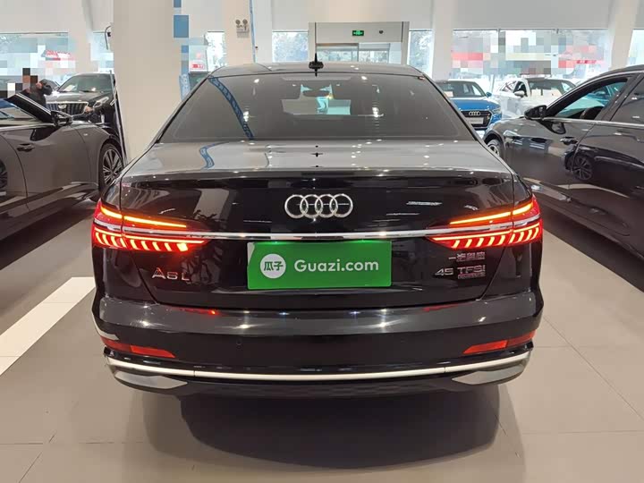 Фото 6 - Audi A6L