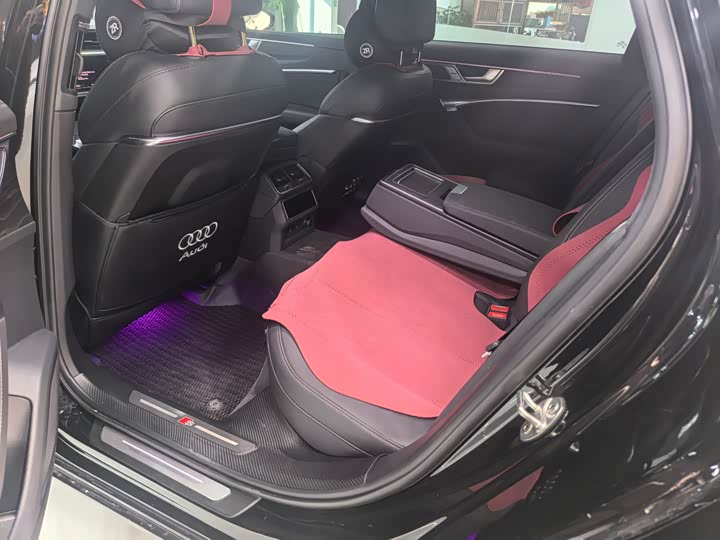 Фото 2 - Audi A6L