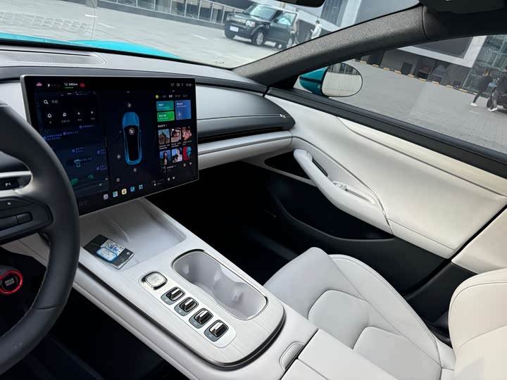 Фото 8 - Xiaomi SU7