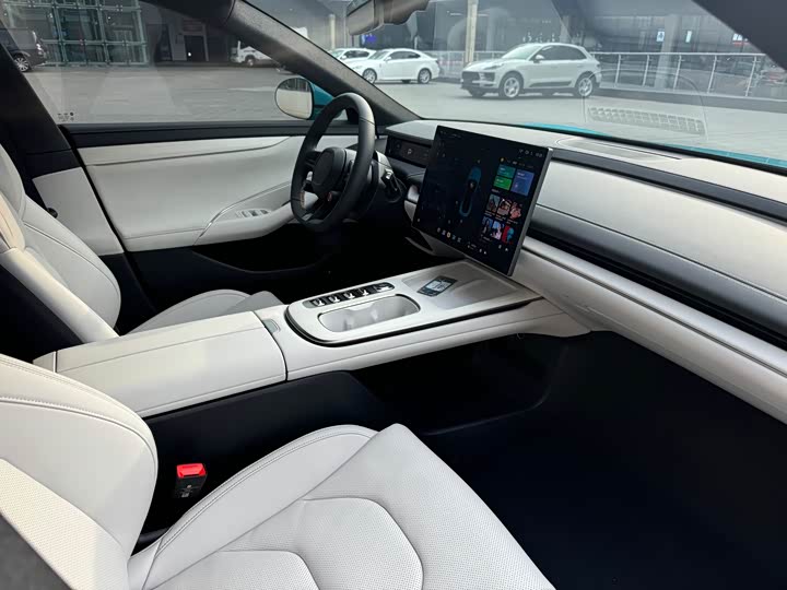 Фото 9 - Xiaomi SU7