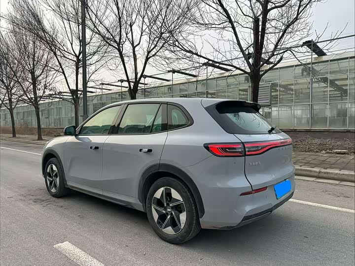 Фото 7 - Geely Galaxy E5