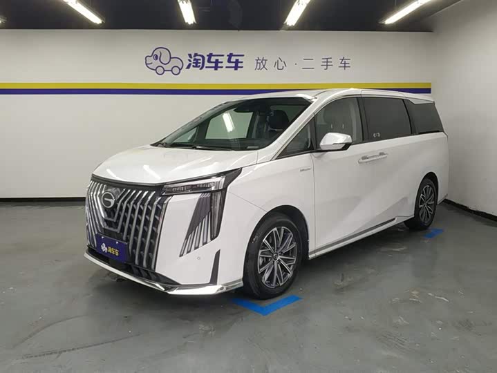 Фото 1 - GAC Trumpchi M8