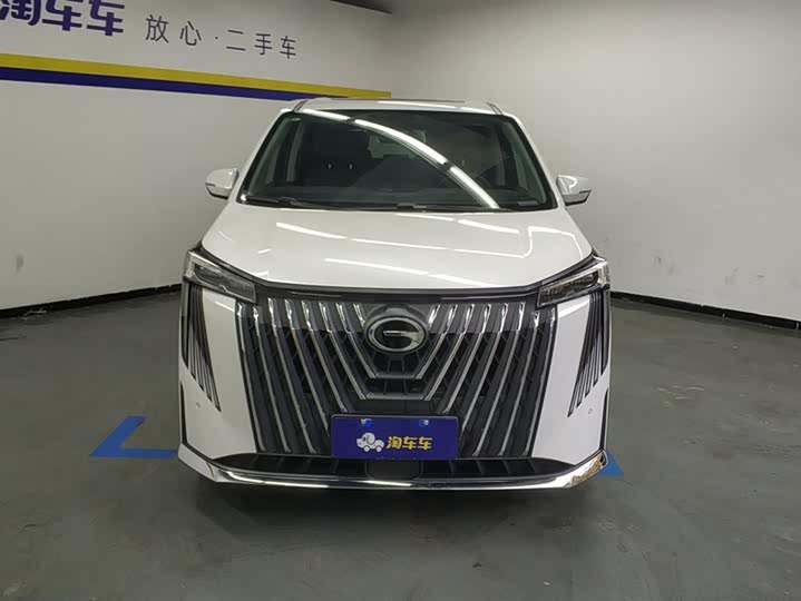 Фото 2 - GAC Trumpchi M8