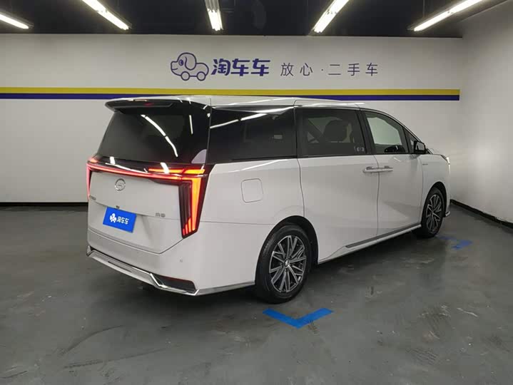 Фото 3 - GAC Trumpchi M8