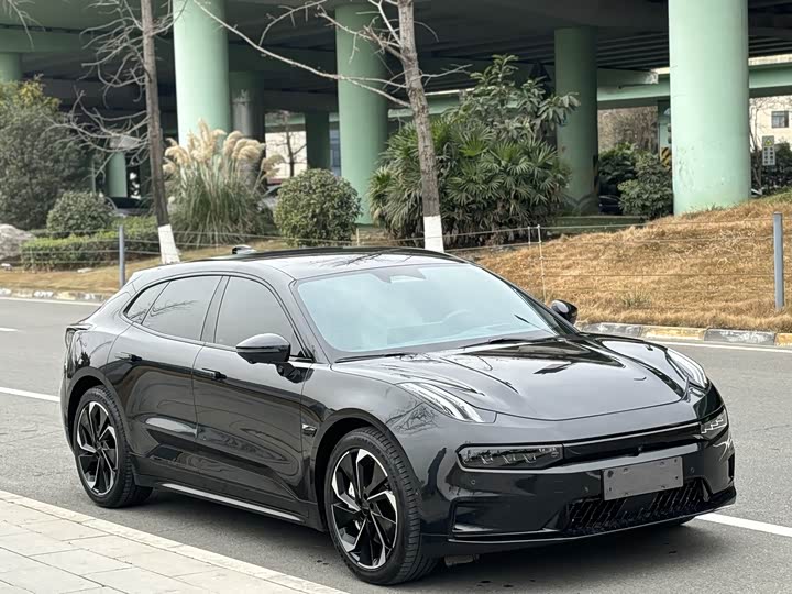 Фото 3 - Zeekr 001