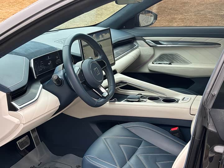 Фото 4 - Zeekr 001