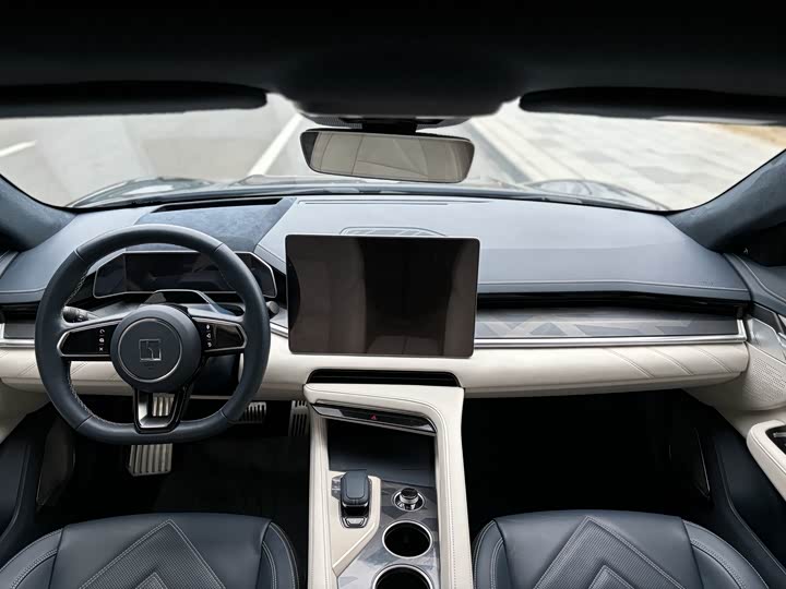 Фото 6 - Zeekr 001