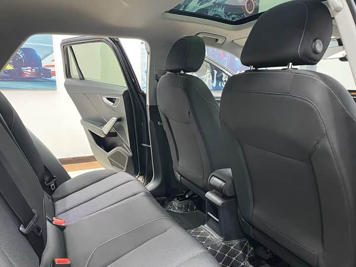 Фото 7 - Audi Q2L