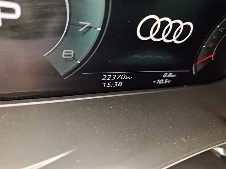Фото 3 - Audi A4L