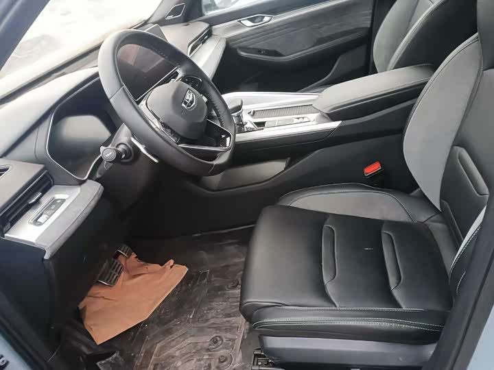 Фото 4 - Geely Preface