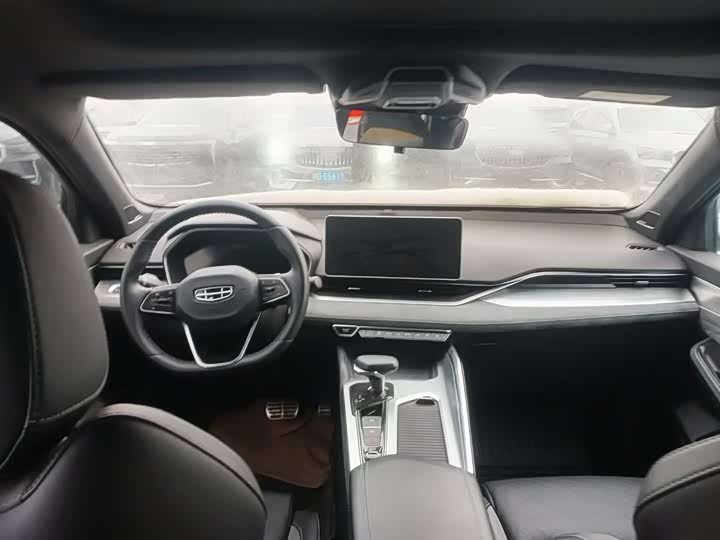 Фото 6 - Geely Preface