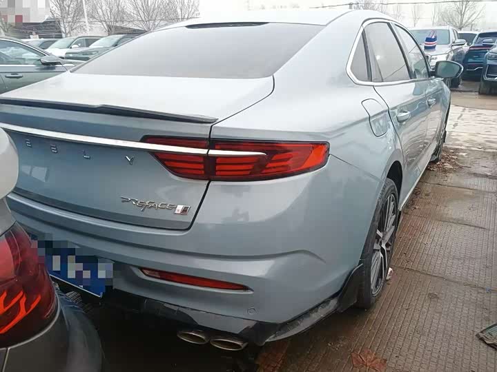 Фото 8 - Geely Preface