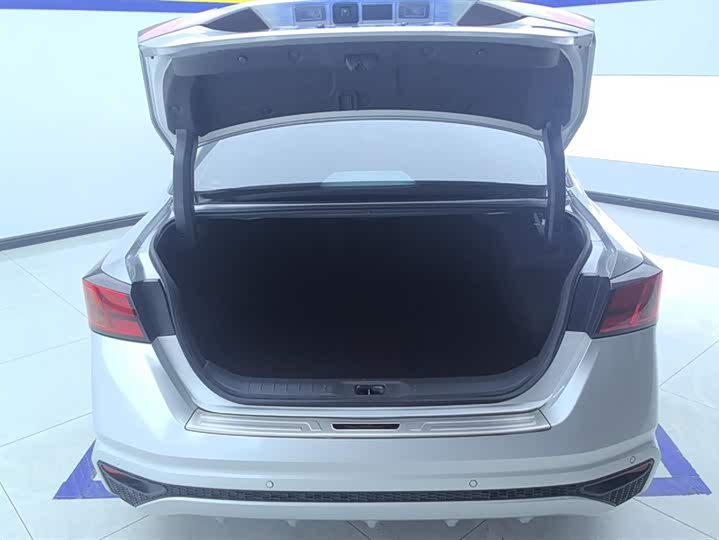 Фото 4 - Nissan Teana